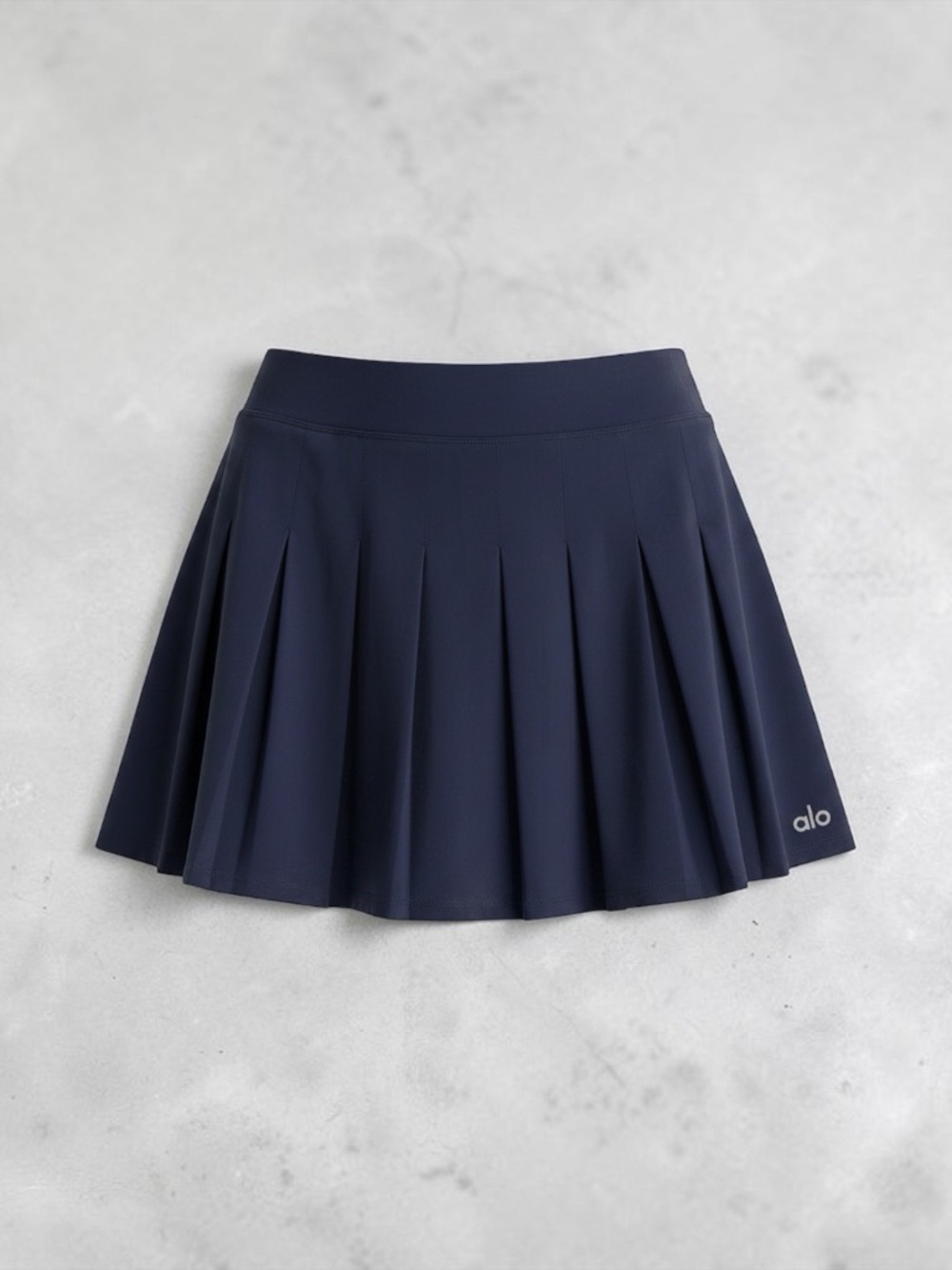 Alo Women’s Navy Pleated Active Skort size XS/S